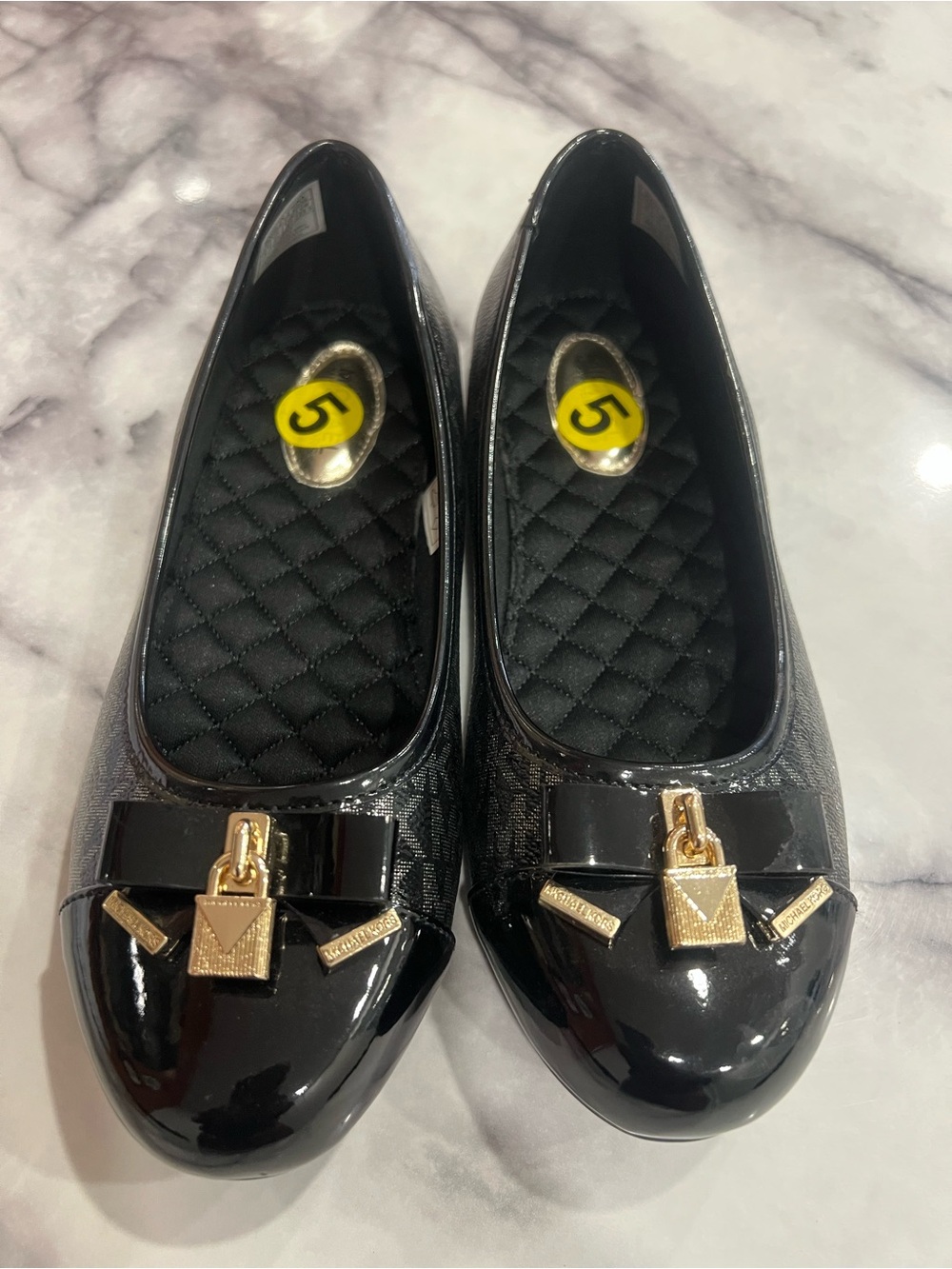 Michael Kors Alice Lock Charm Ballet Flats Black MK Logo Size 5Y (6.5-7 women’s)